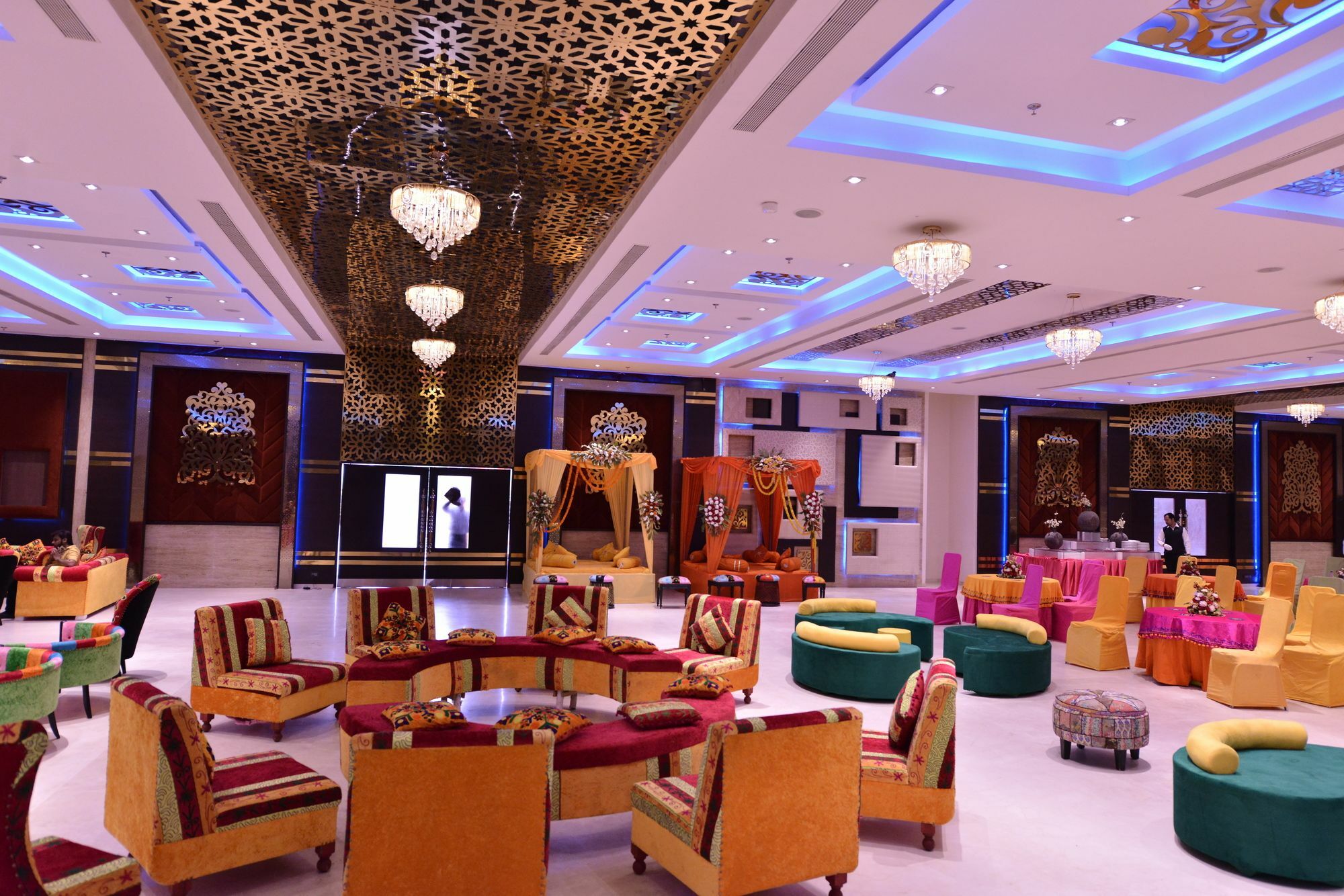 Hotel Kasturi Orchid Pāl Exteriér fotografie