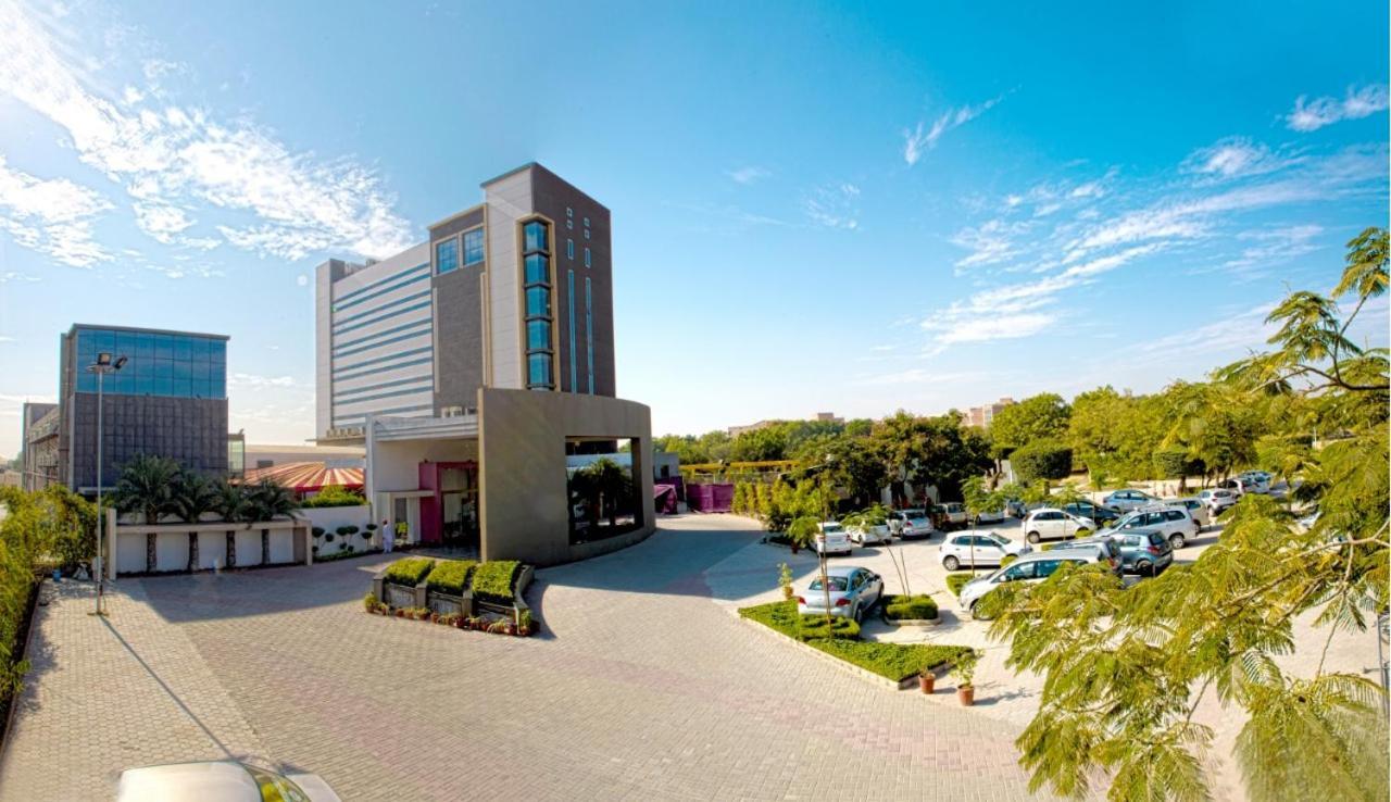 Hotel Kasturi Orchid Pāl Exteriér fotografie